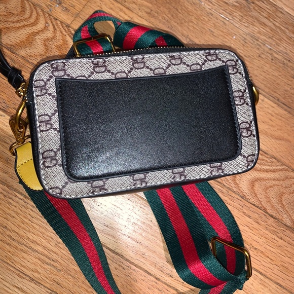 Gucci bag - not authentic SOLD - Picture 2 of 5